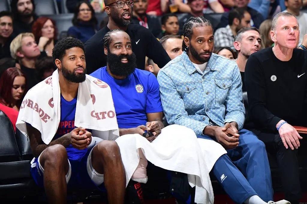 快船力克意大利男篮,乔治送出助攻的简单介绍 快船力克意大利男篮,乔治送出助攻的简单介绍