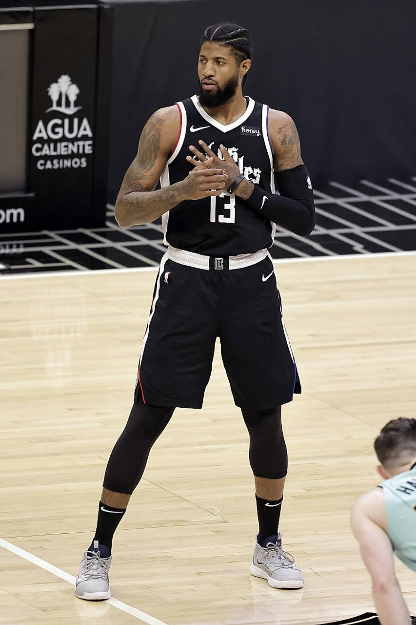 快船力克意大利男篮,乔治送出助攻的简单介绍 快船力克意大利男篮,乔治送出助攻的简单介绍