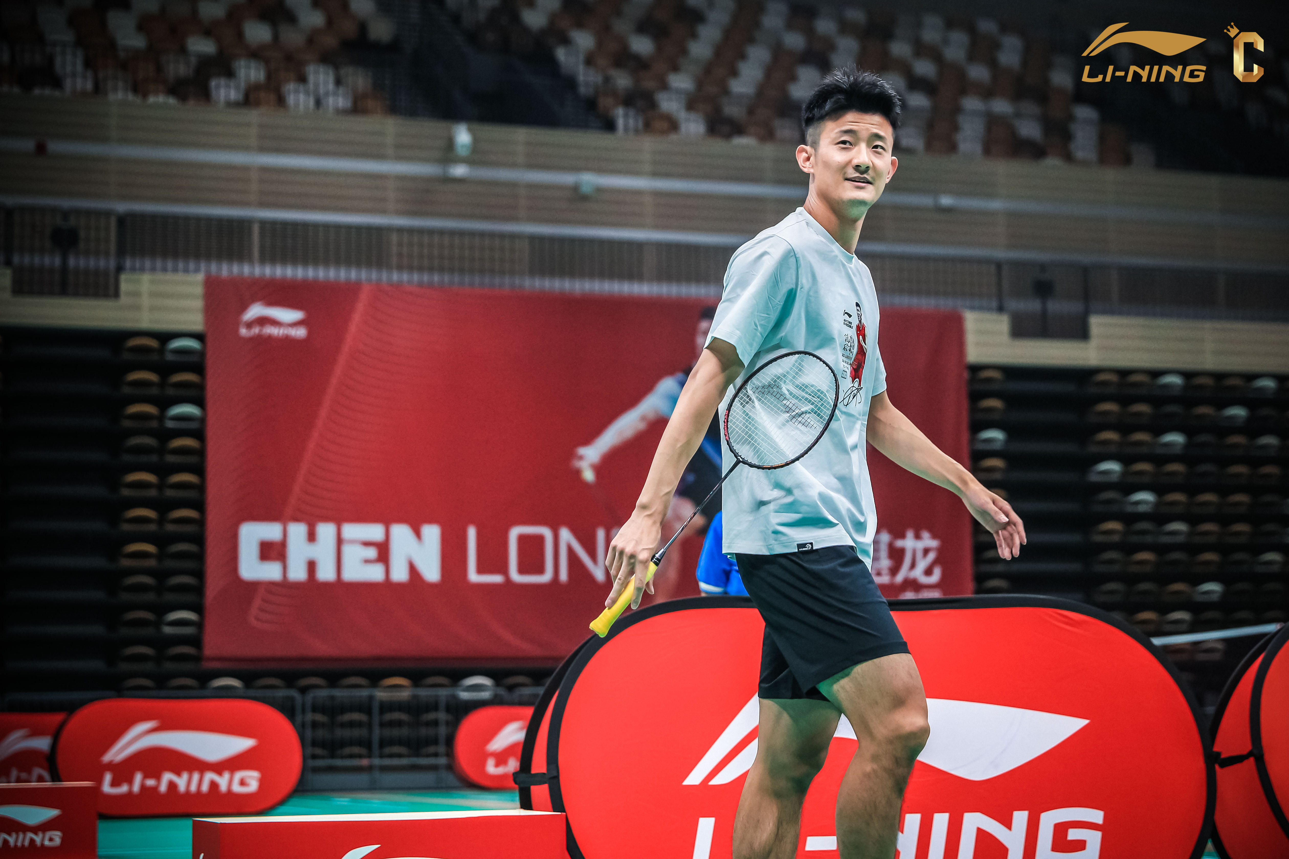 印尼羽毛球队险胜中国羽毛球队,谌龙送出助攻 印尼羽毛球队险胜中国羽毛球队,谌龙送出助攻