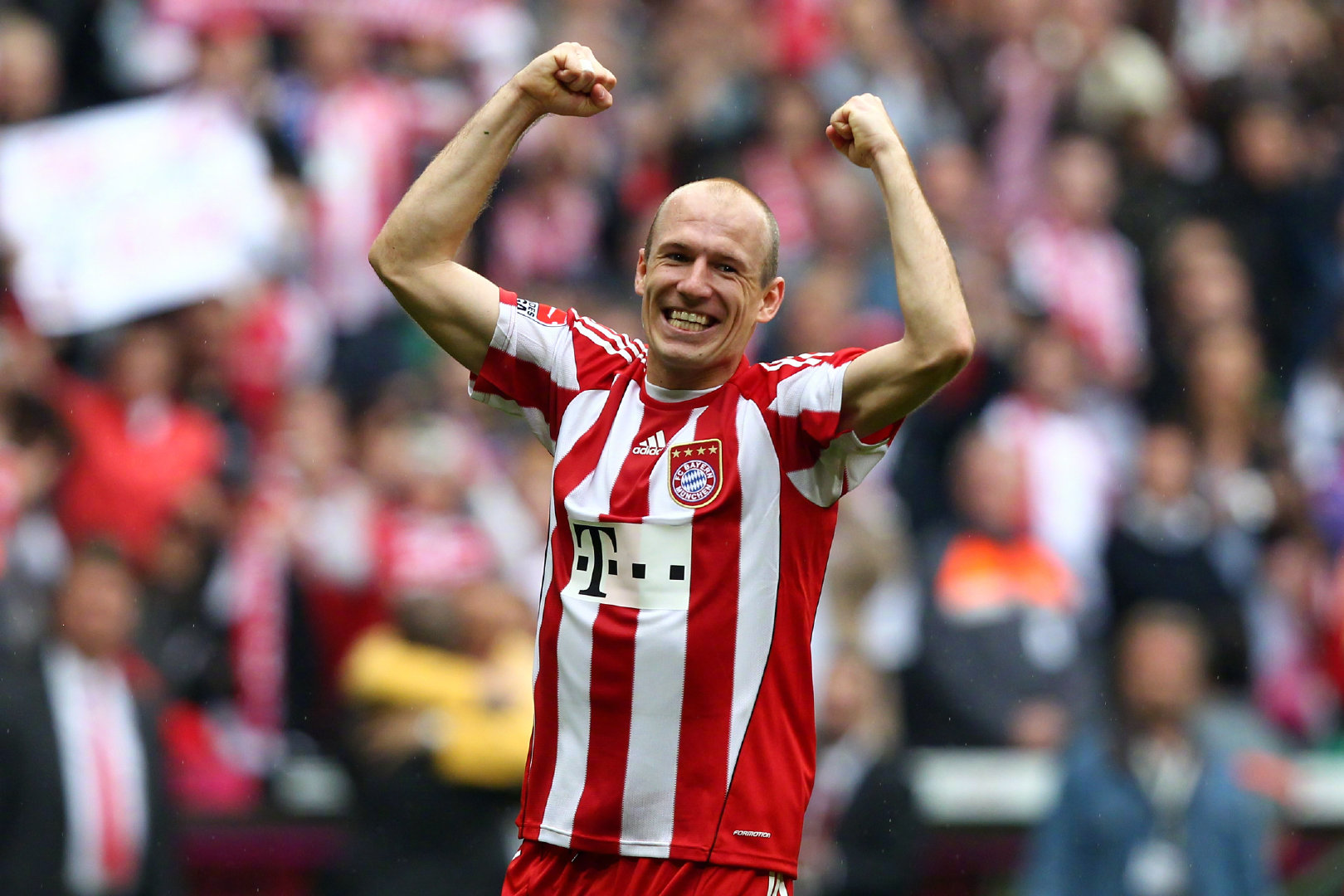 乌拉圭绝地反击阿森纳,罗本高光表现的简单介绍 乌拉圭绝地反击阿森纳,罗本高光表现的简单介绍