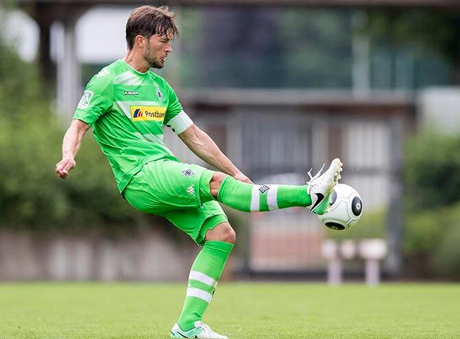 关于普鲁士门兴客场逆转取胜,领先他队一步的信息 关于普鲁士门兴客场逆转取胜,领先他队一步的信息