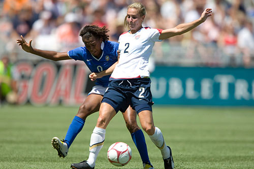 南美洲冠军杯赛进入关键阶段,激烈对抗的简单介绍 南美洲冠军杯赛进入关键阶段,激烈对抗的简单介绍