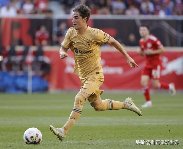 包含卢卡斯梅开二度皇家社会大胜，气质超群的词条