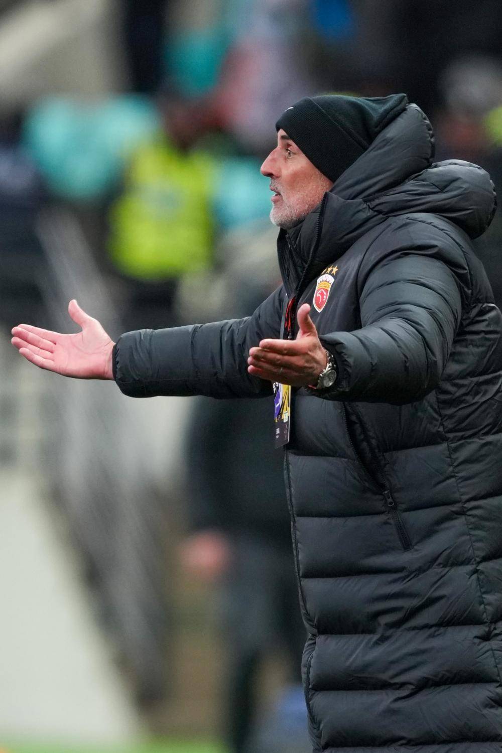 上海申花神勇夺冠,天下足球震动 上海申花神勇夺冠,天下足球震动