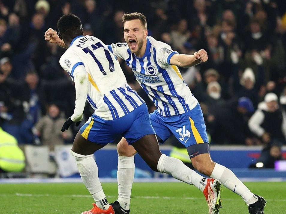 包含切尔西客场遭遇三连败，赛季前景蒙阴影的词条