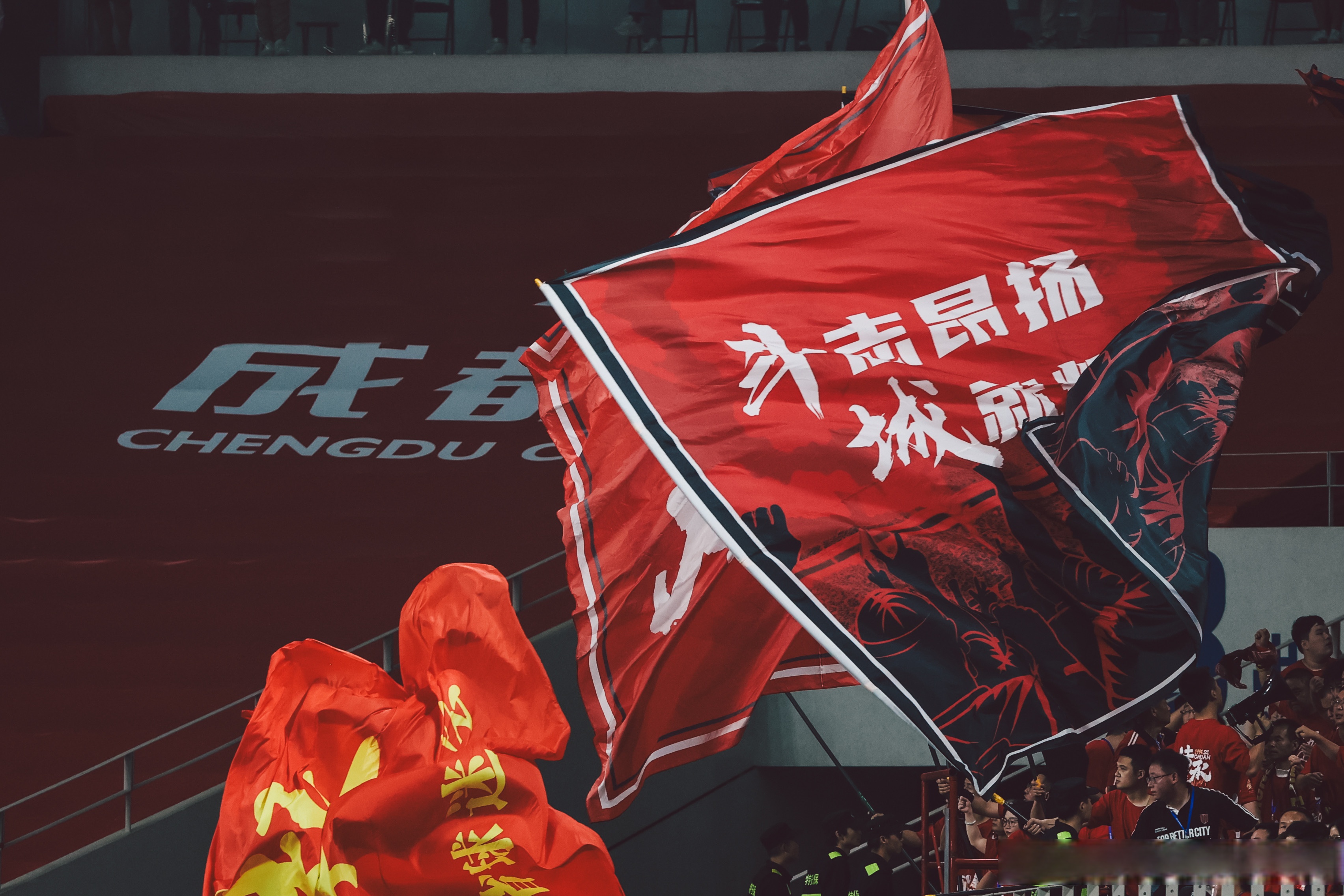 包含团队配合默契，助力胜利之路的词条