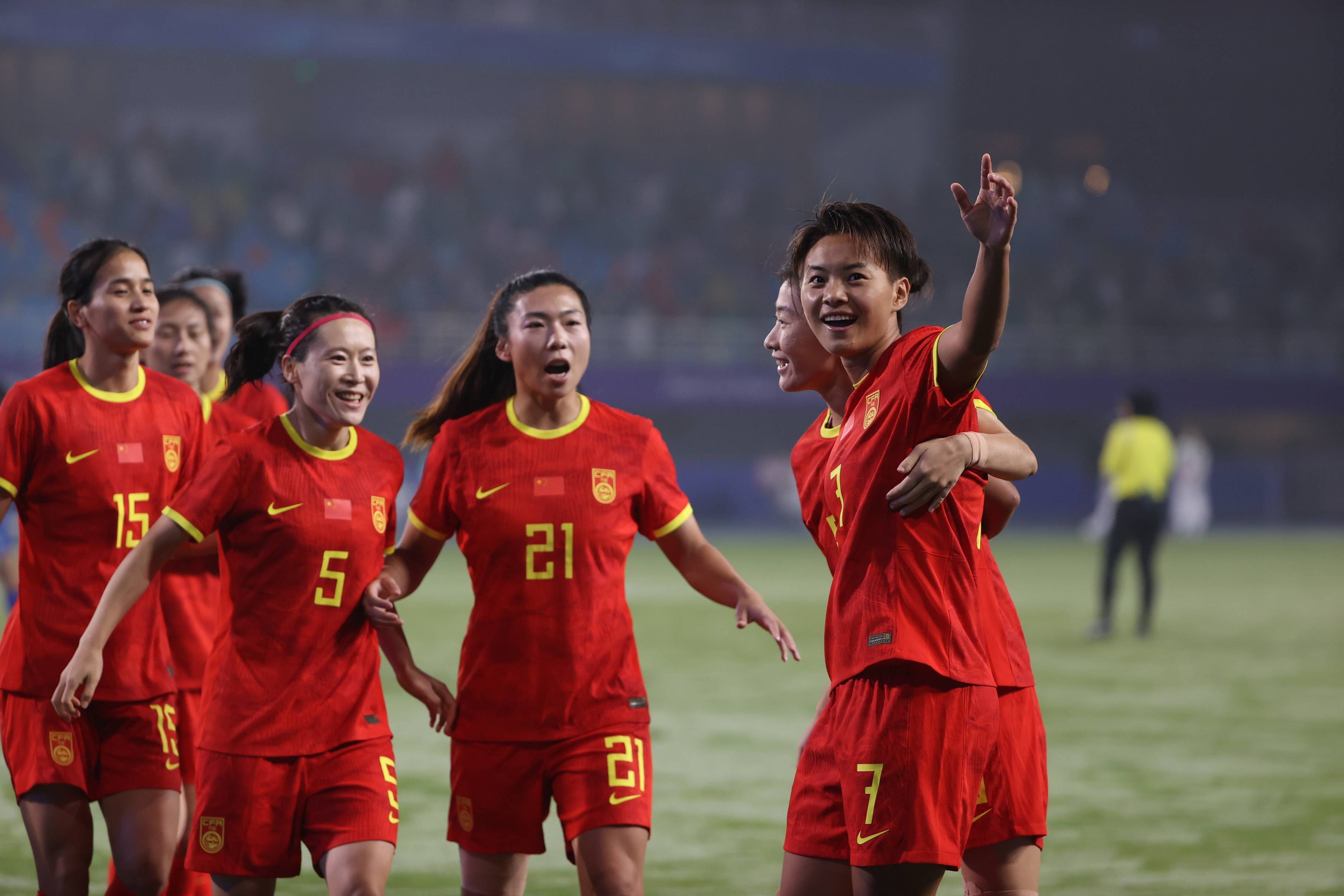 国家女足代表团实力雄厚，备战国际大赛