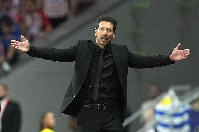 包含马德里球队主场告负，球迷失望不已的词条