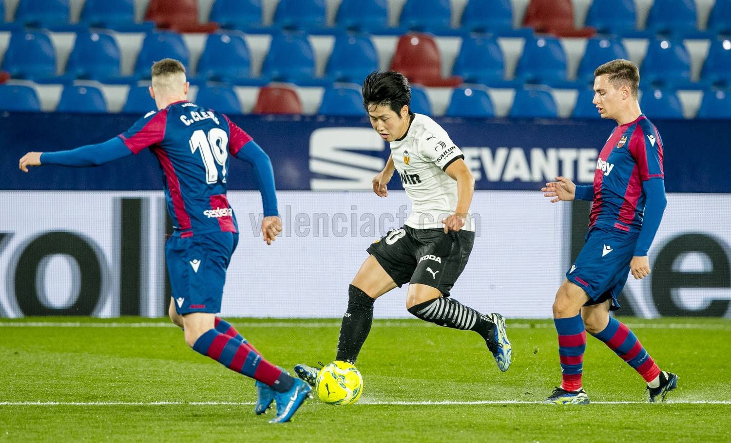 关于瓦伦西亚未能全取三分，比赛陷僵！的信息