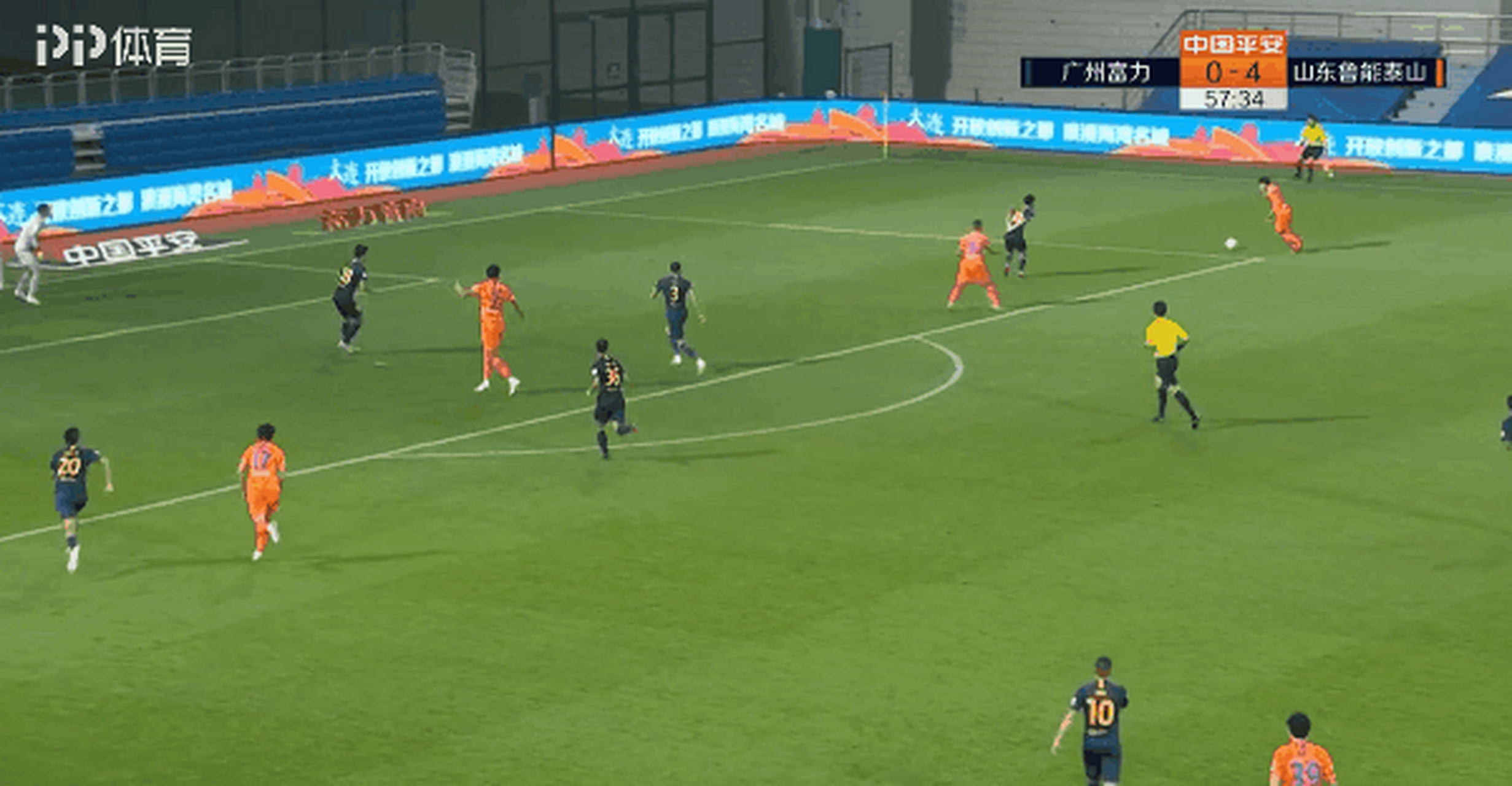 广州富力小胜山东鲁能，积分榜上升的简单介绍