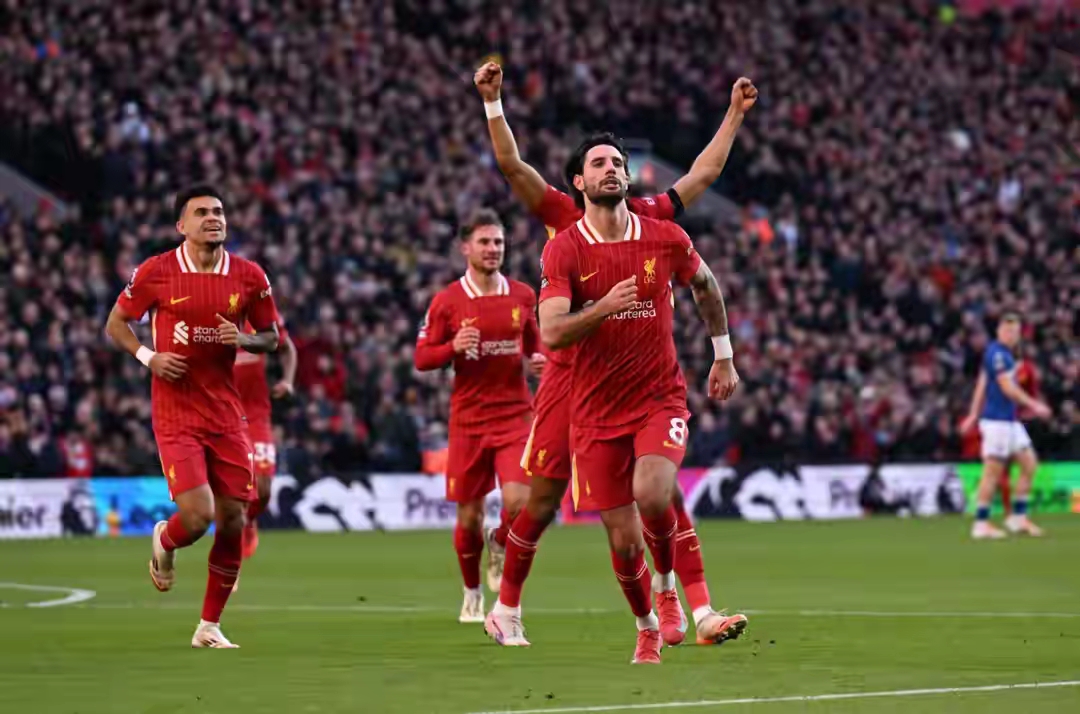 关于尤文横扫利物浦,莱万关键制胜的信息 关于尤文横扫利物浦,莱万关键制胜的信息