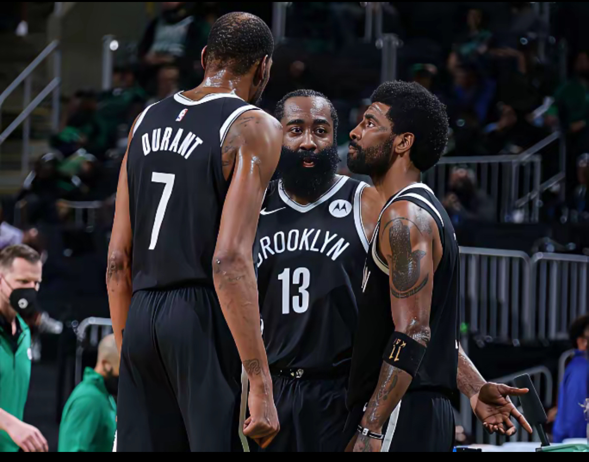 山东队鏖战雄鹿，哈登关键制胜