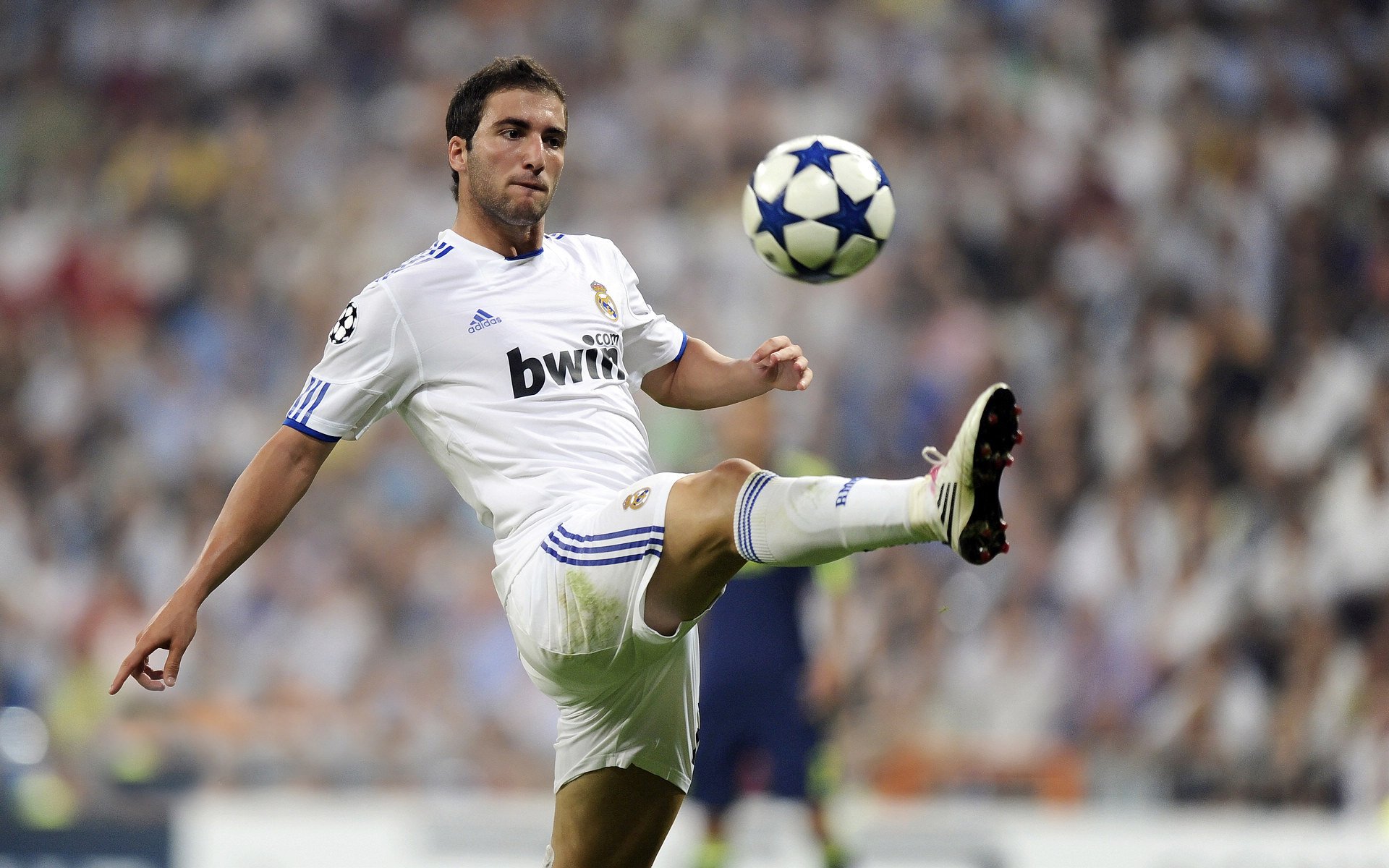 跨界争冠启示录,当NBA勇士战胜黄蜂,英超小贾伦接管比赛