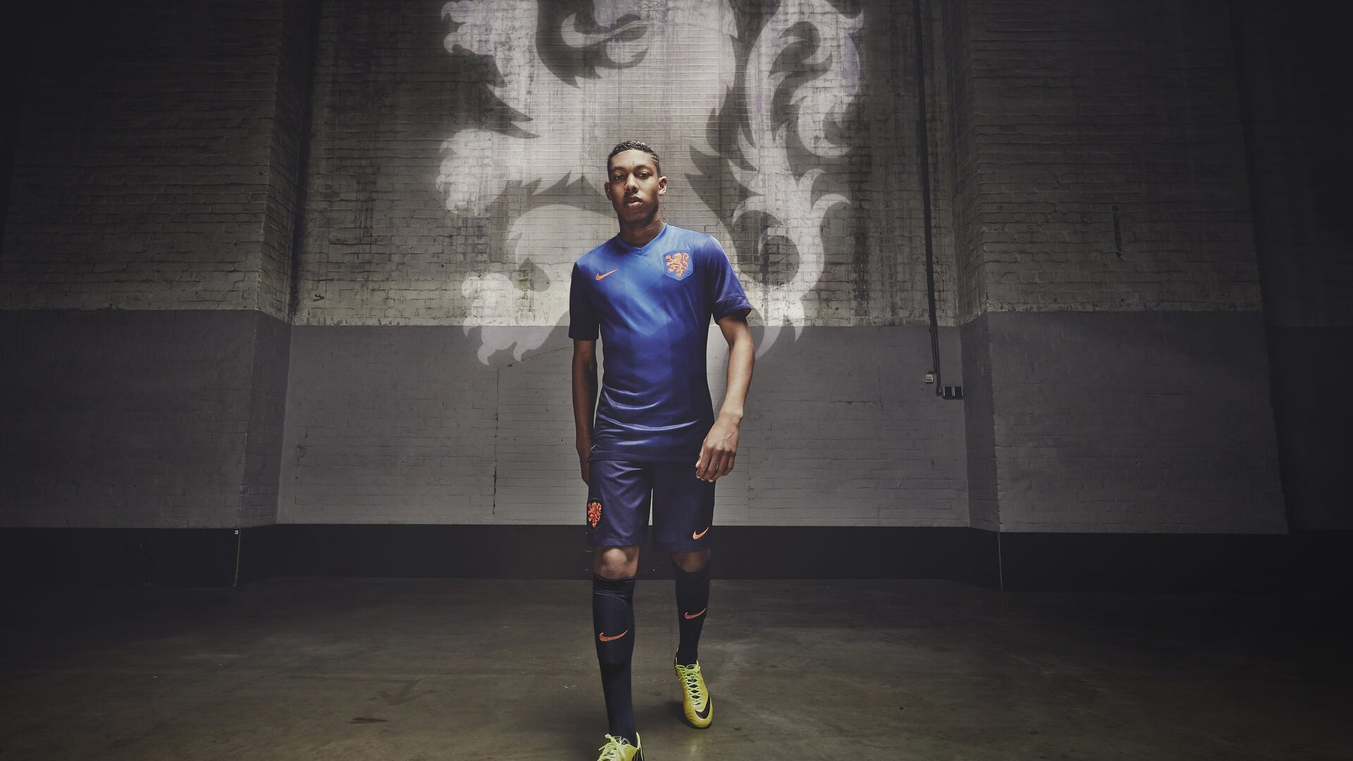 格列兹曼终场绝杀点燃赛场,西班牙斗牛士刺穿莱比锡红牛